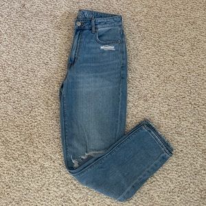 American Eagle Mom Jean, Medium Wash Denim, Size 4 Regular